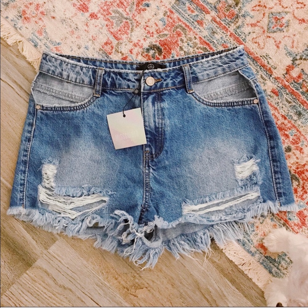 Misguided hip cut out shorts